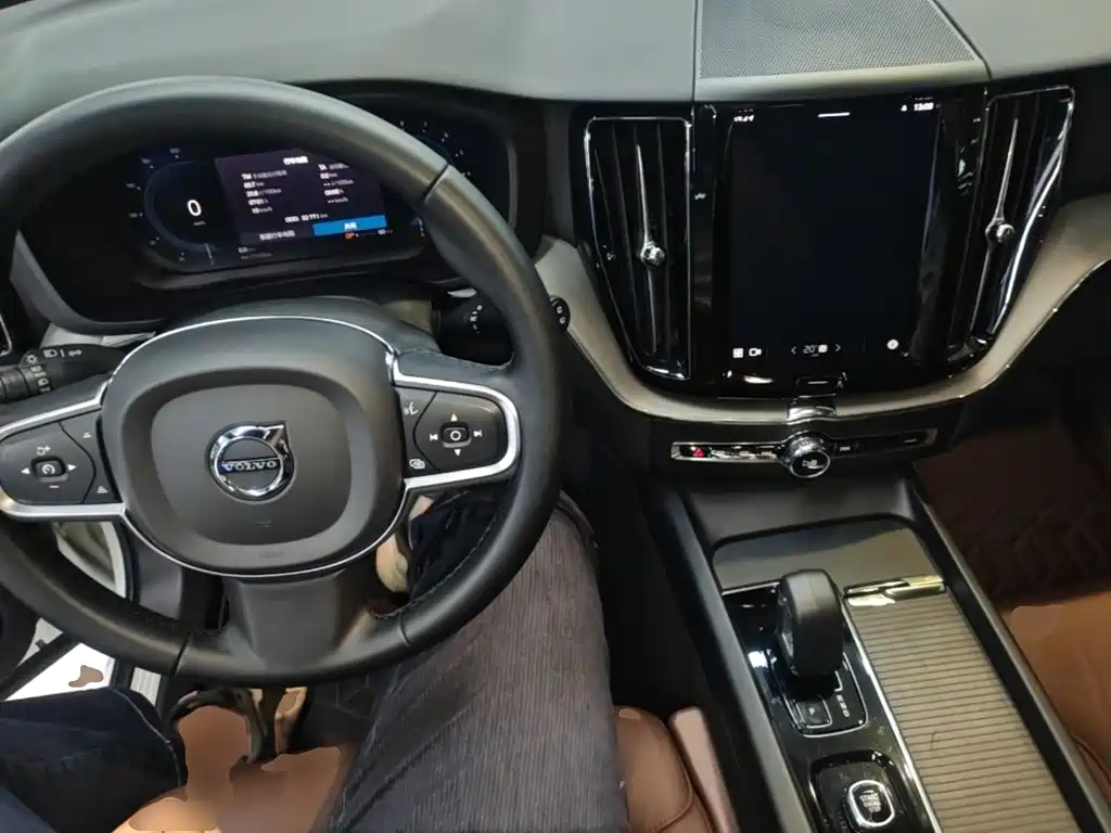 Volvo XC60 — миниатюра 10