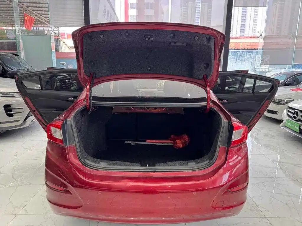 Chevrolet Cruze — миниатюра 20