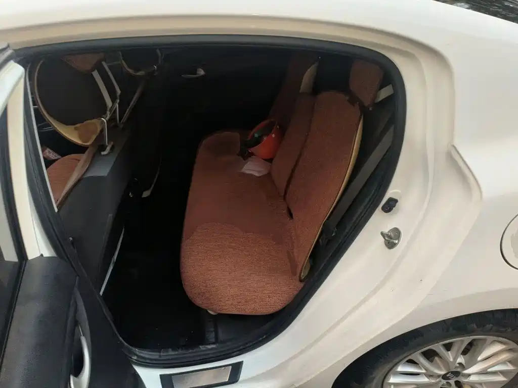 Kia K2 — миниатюра 15