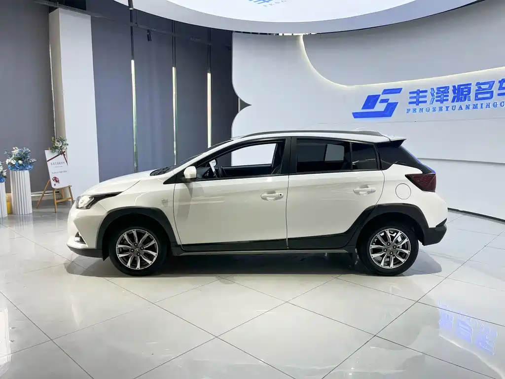 Toyota Yaris L 1.5L CVT Luxury Edition, фото 3