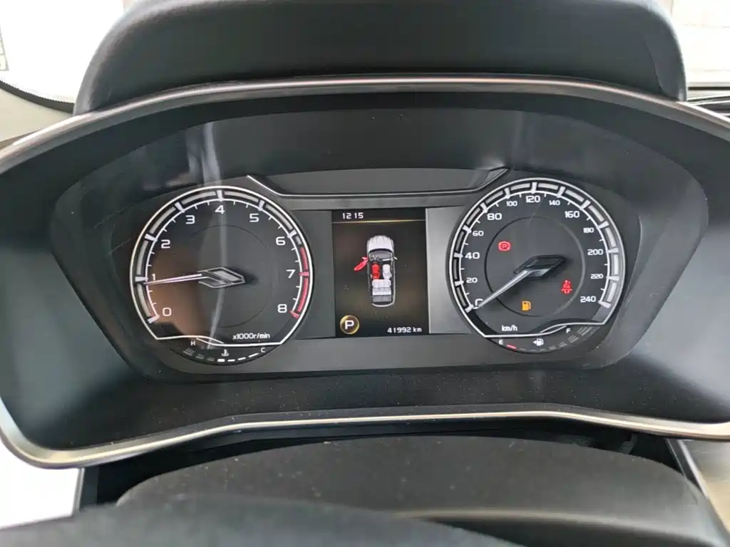 Geely Binyue — миниатюра 12