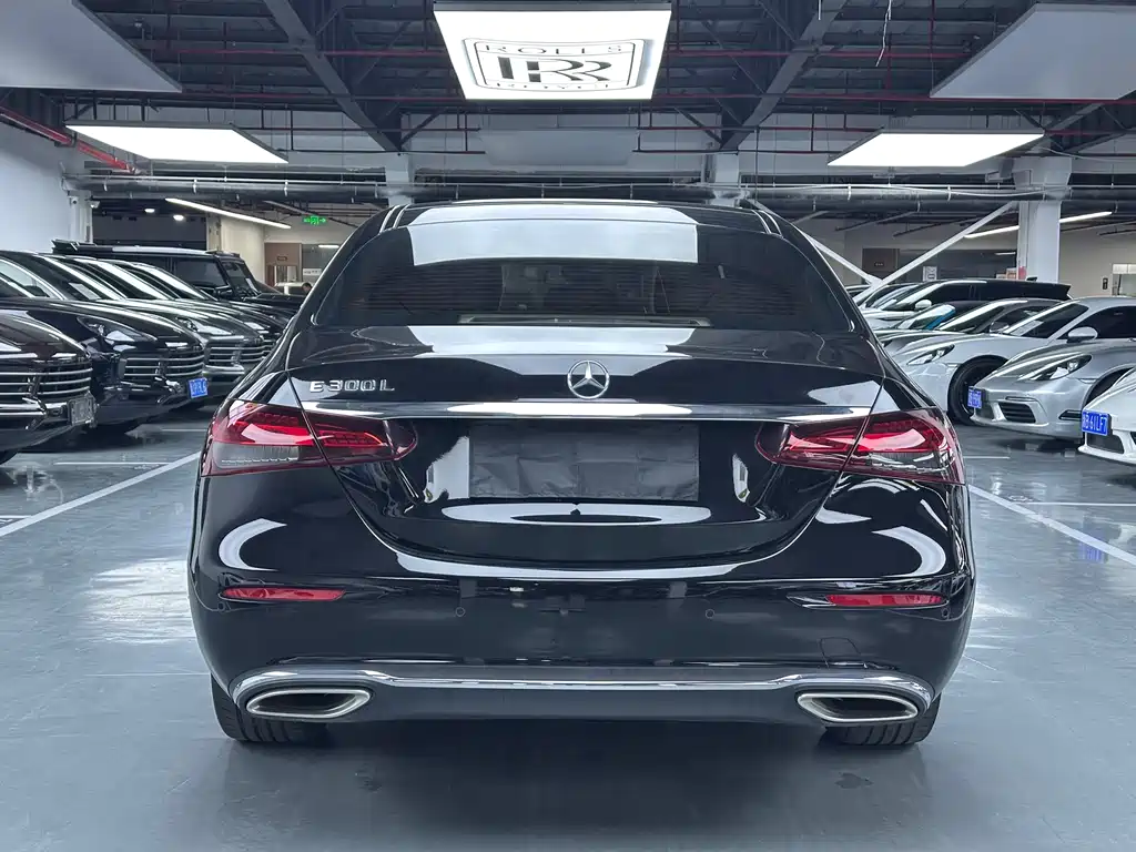 MERCEDES-BENZ E CLASS