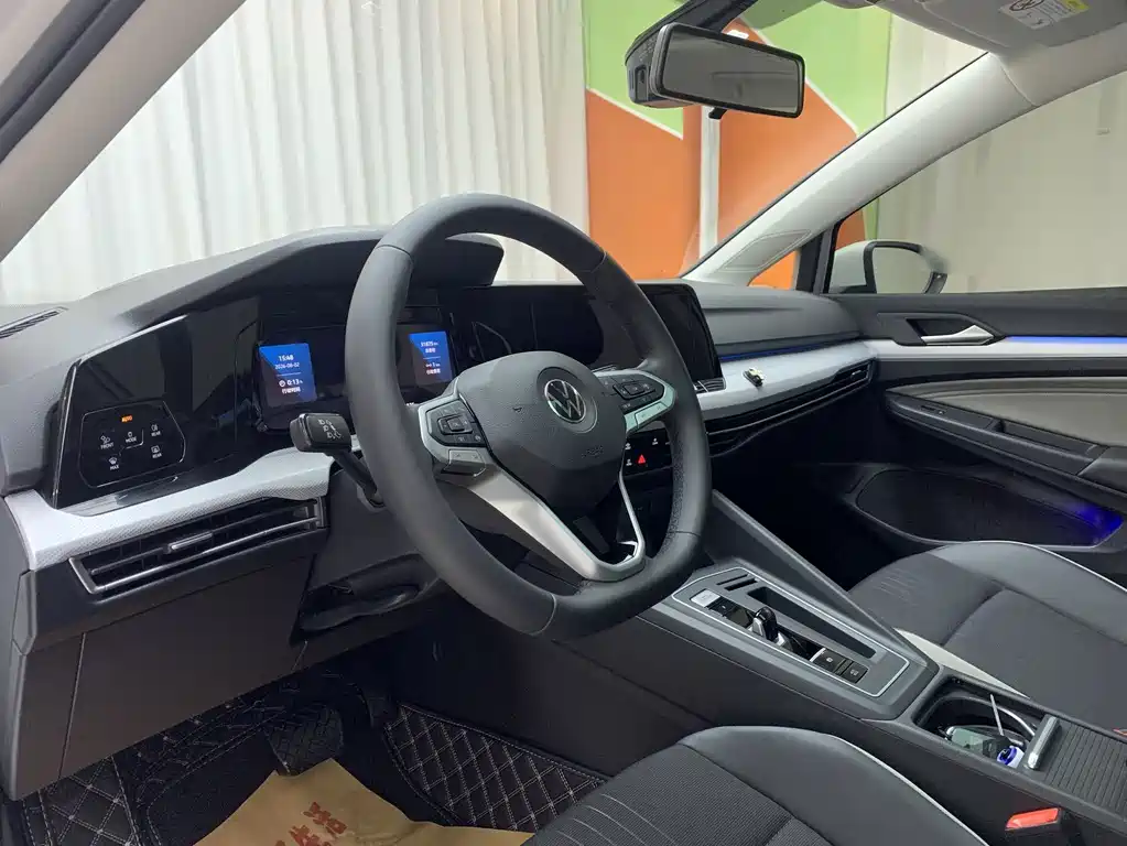 Volkswagen Golf — миниатюра 4