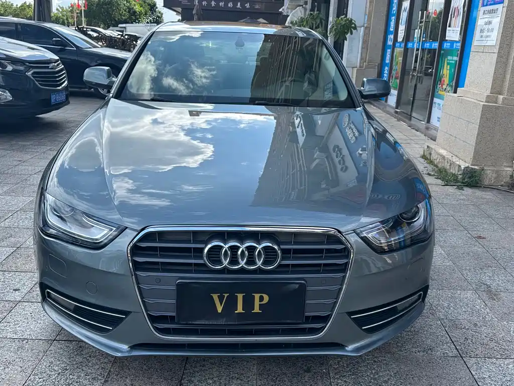 Audi A4L 2013