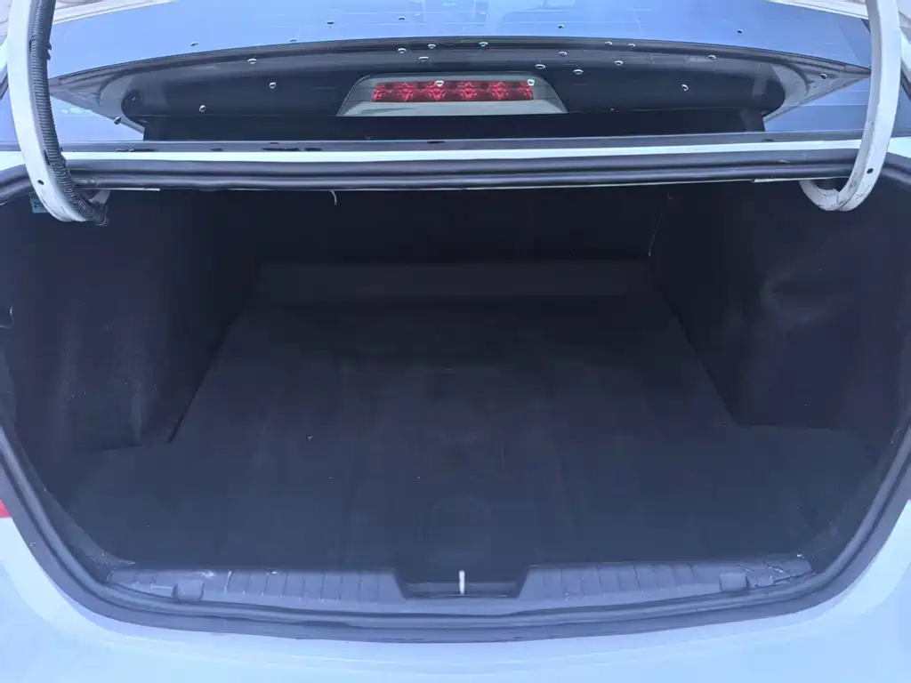 Chevrolet Cruze — миниатюра 14