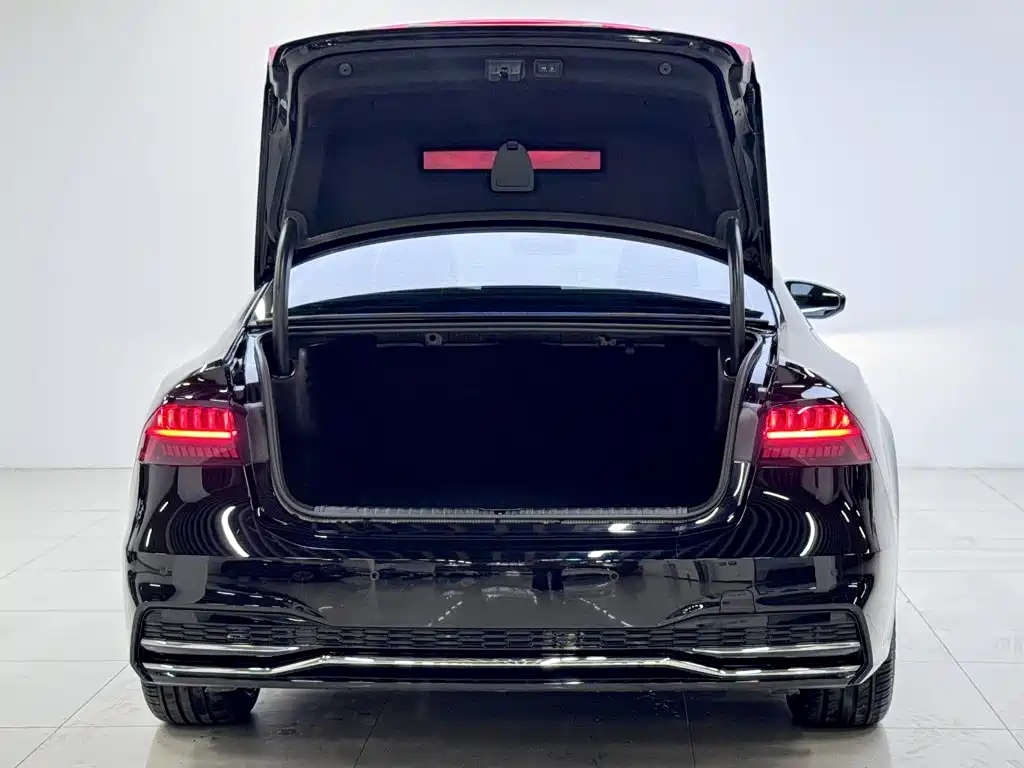 Audi A7L — миниатюра 5
