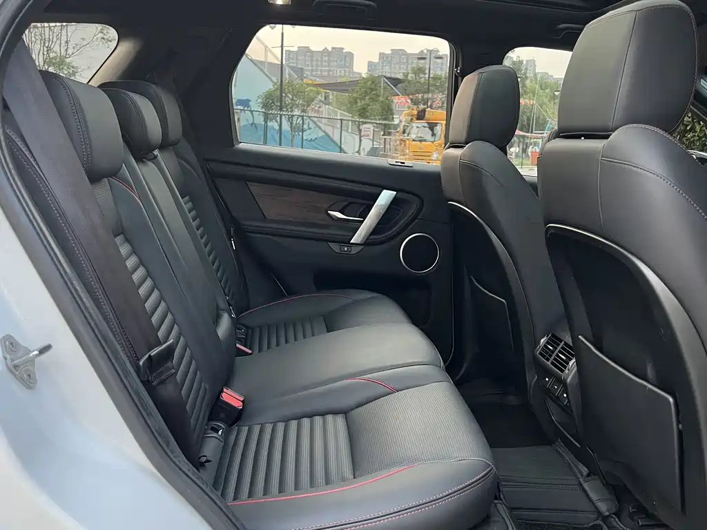 Land Rover Discovery Sport — миниатюра 9