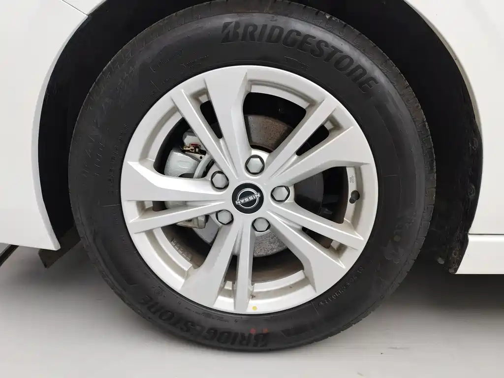 Nissan Sylphy — миниатюра 10