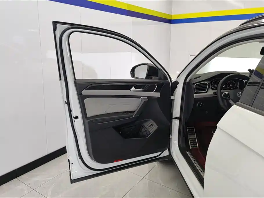 Volkswagen TayronX X 2023 330TSI Luxury