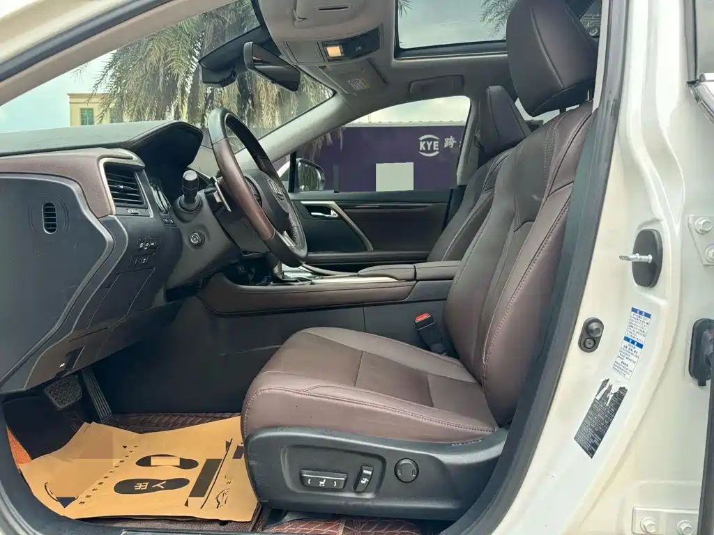 Lexus RX — миниатюра 7