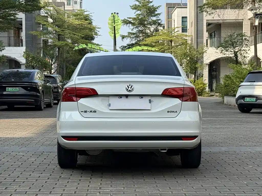 Volkswagen Bora — миниатюра 4