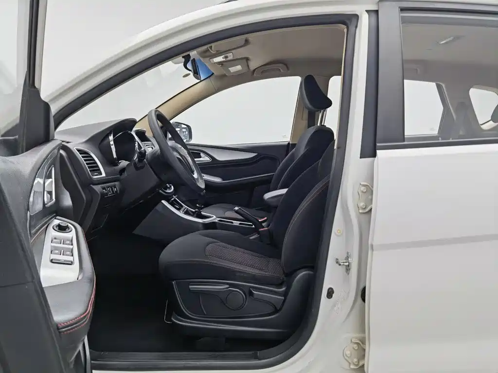 Baojun 560 — миниатюра 10
