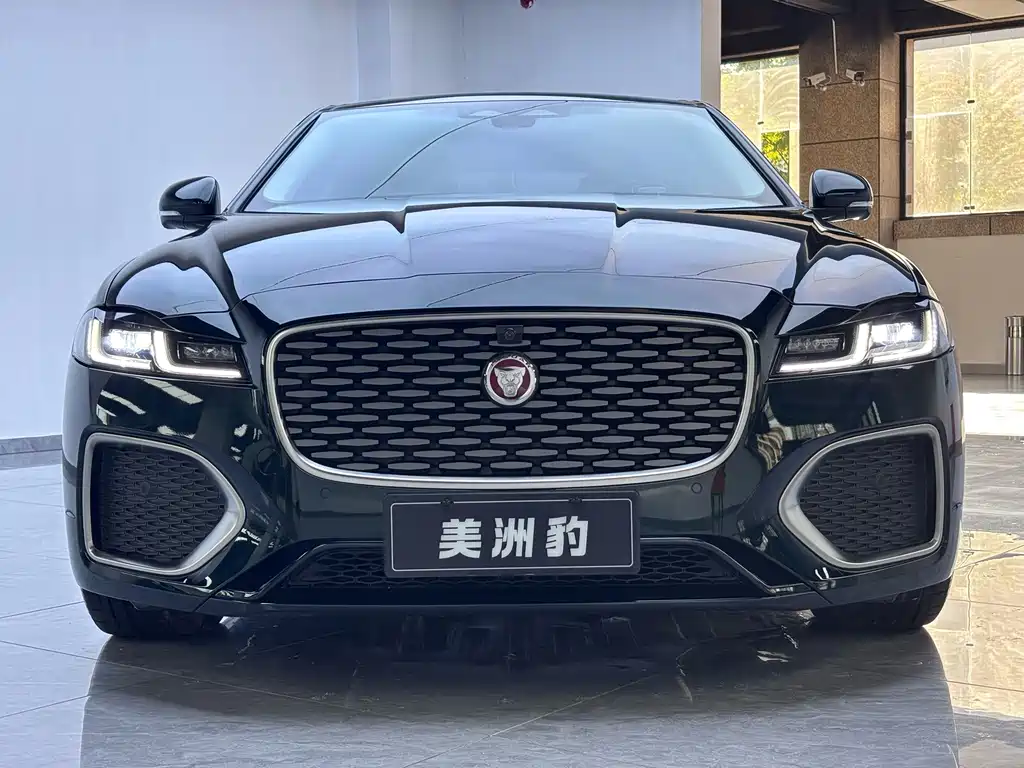 Jaguar XFL — миниатюра 2