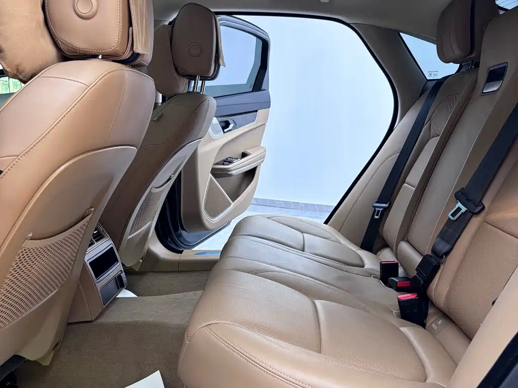 Jaguar XFL — миниатюра 11