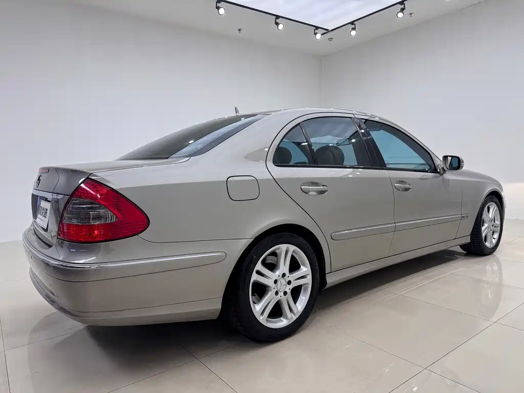 Mercedes-Benz E-Class E 2008 E 230 Fashion