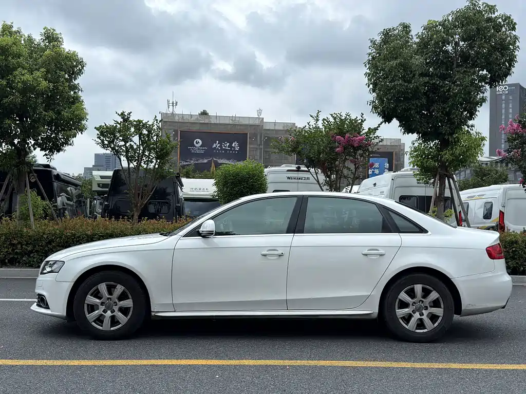 Audi A4L — миниатюра 4