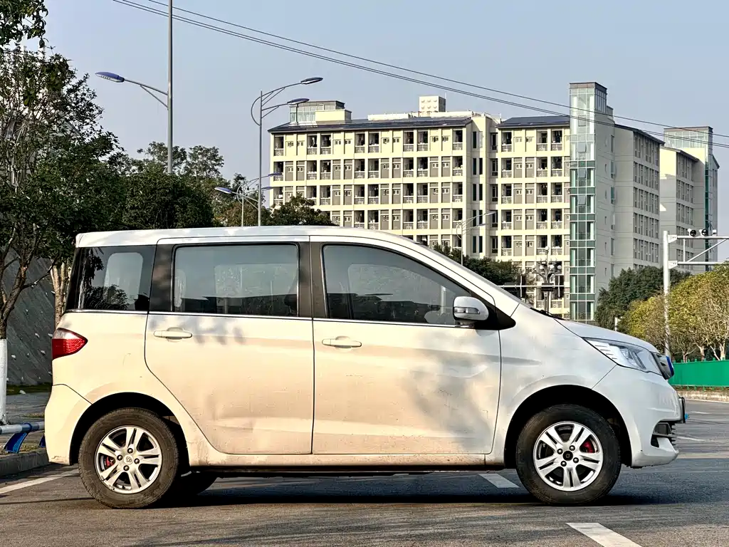 CHANGAN OLIWEI EV