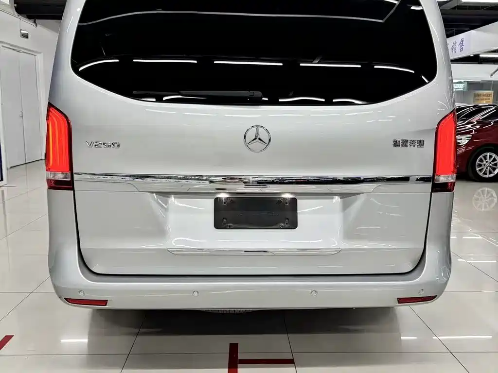 Mercedes-Benz V-Class V 2016 V 260 Luxury