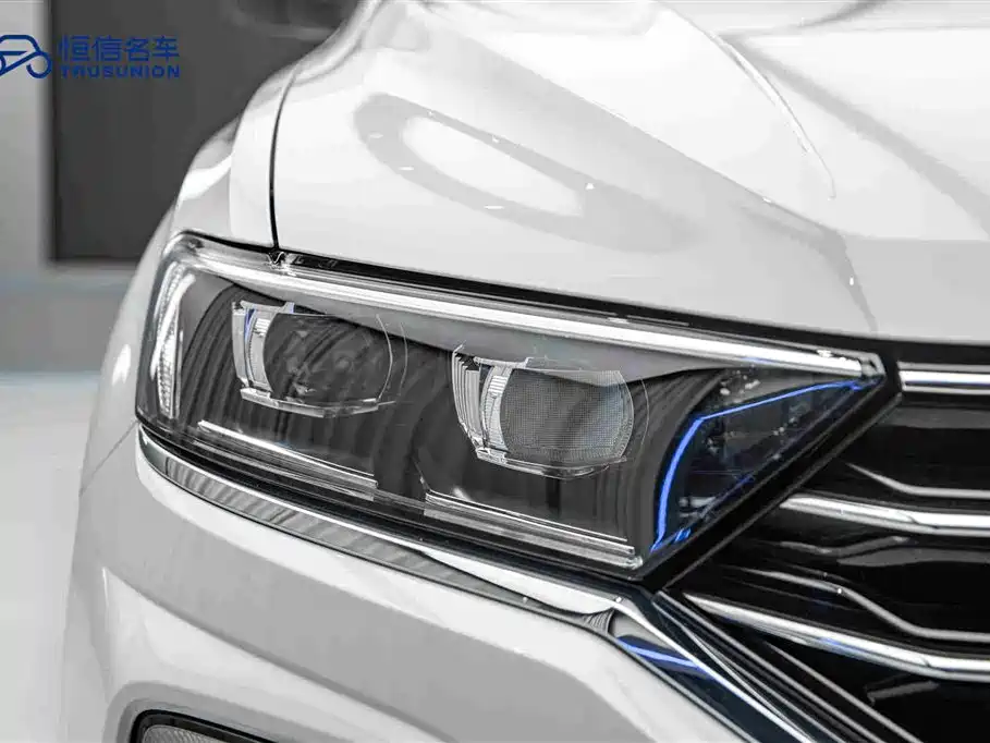 VOLKSWAGEN T ROC EXPLORING SONGS