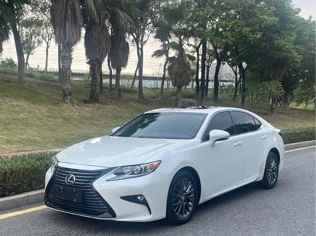 Lexus ES — фотографии объявления, Фото 2