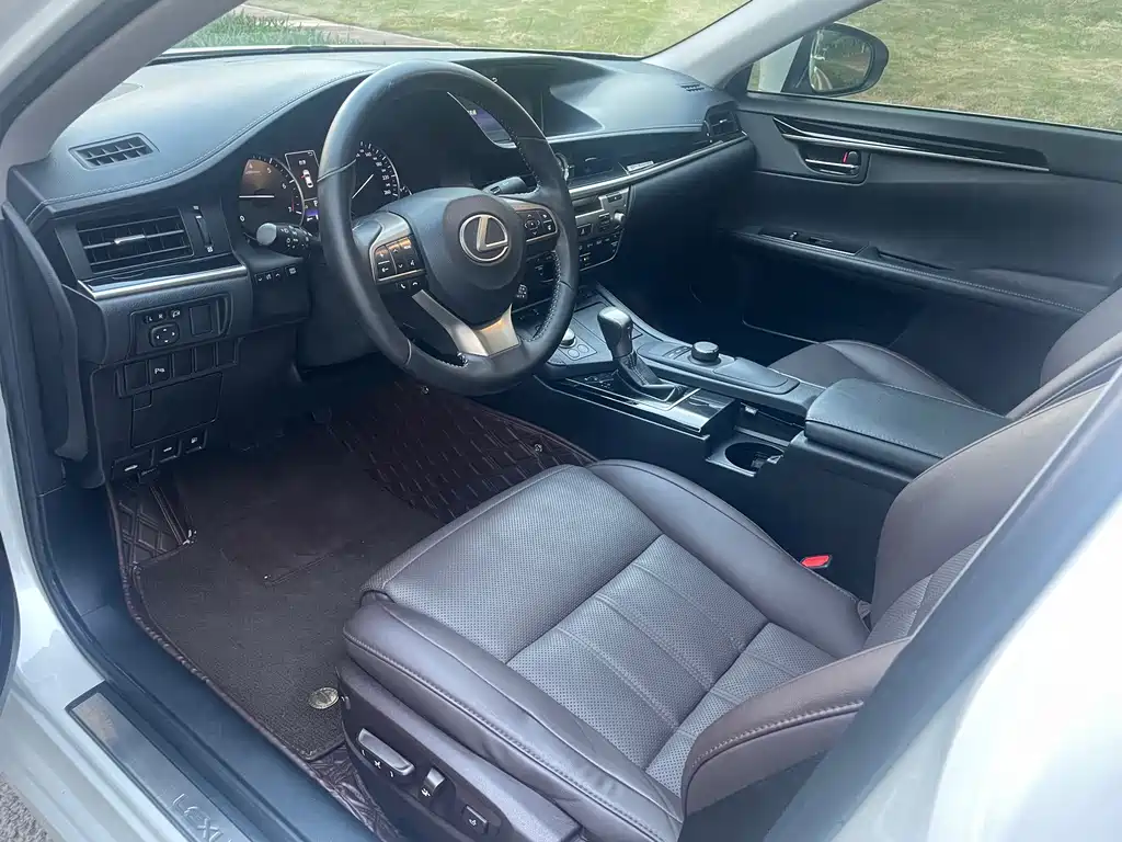 Lexus ES — фотографии объявления, Фото 7