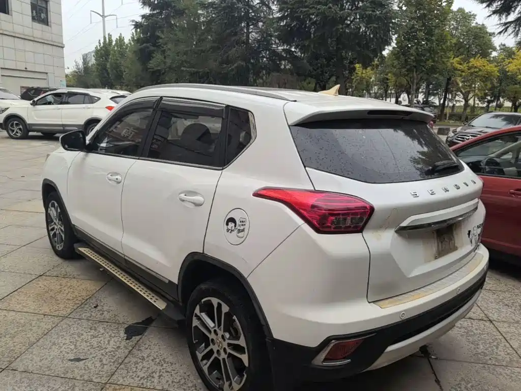 BAIC Senova X35 — миниатюра 5