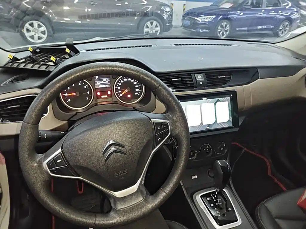 Citroen C4L — миниатюра 10
