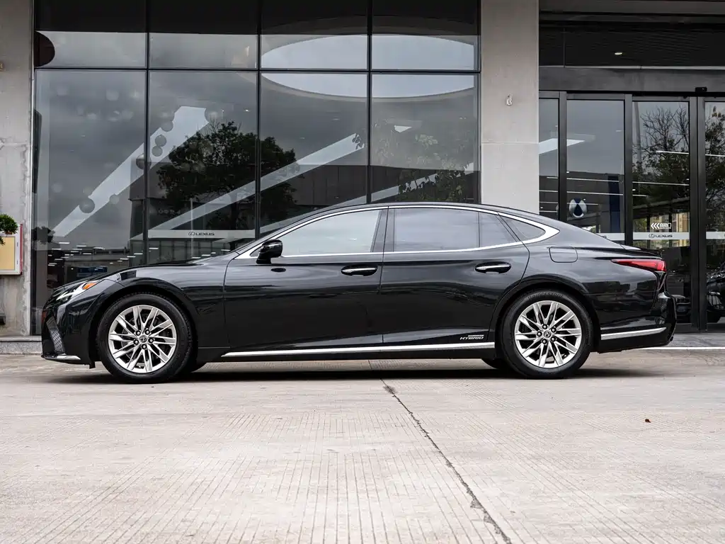 Lexus LS 2021 500h Luxury