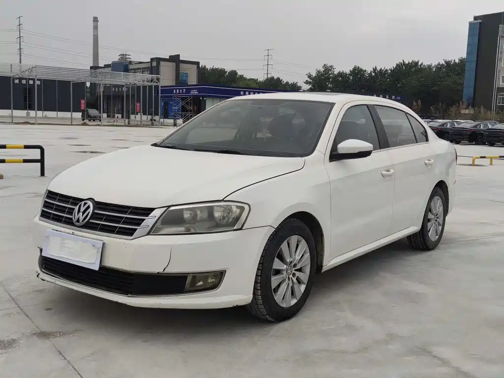 Volkswagen Lavida 2013