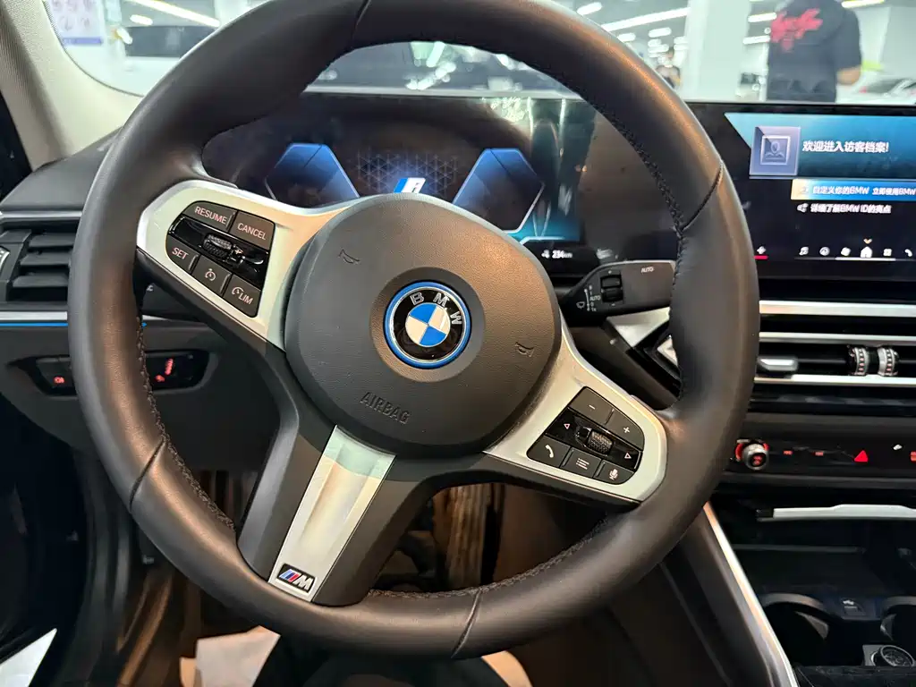 BMW i3 2022 eDrive 35 L