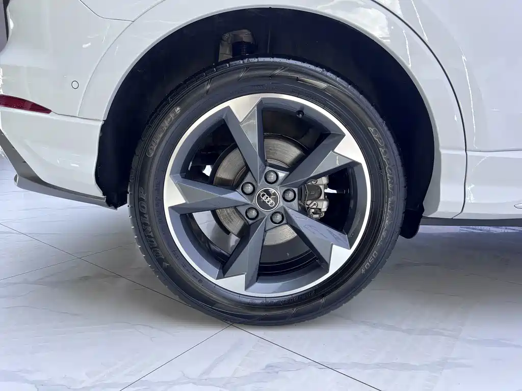 Audi Q3 — миниатюра 20