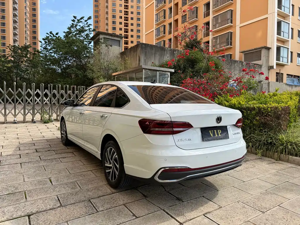 Volkswagen Lavida — миниатюра 6
