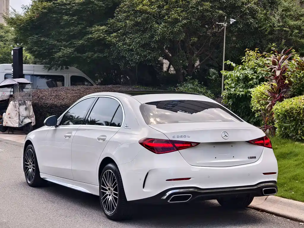 Mercedes-Benz C-Class — миниатюра 5