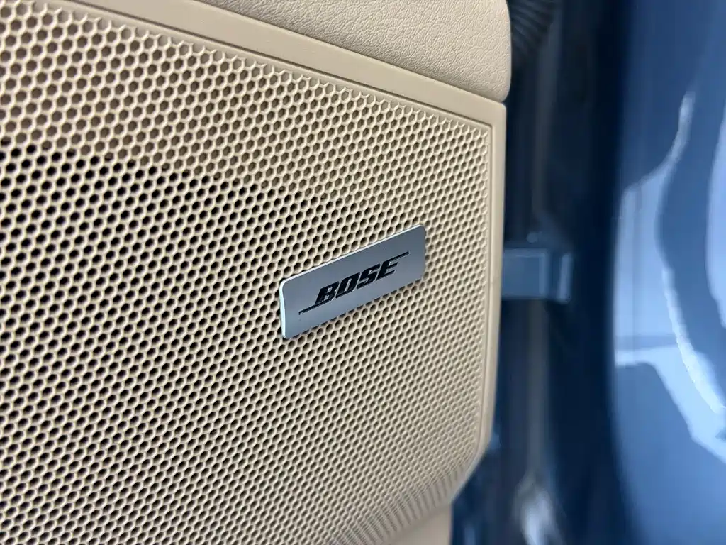 Porsche Cayenne — миниатюра 5