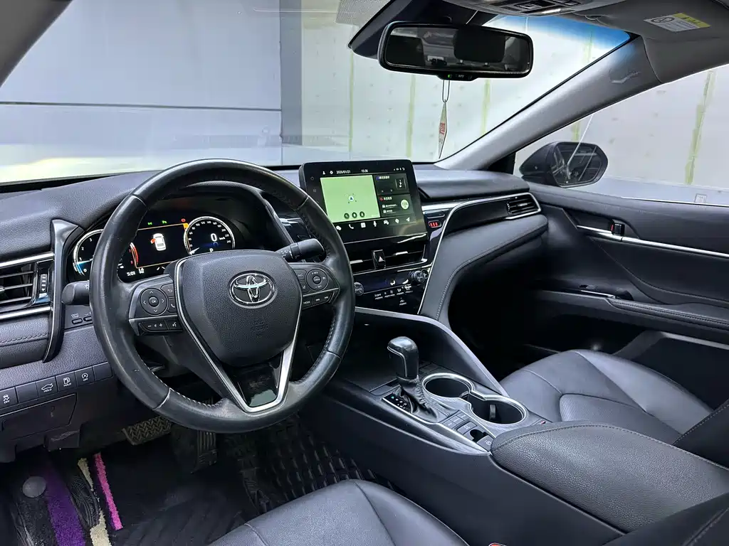TOYOTA CAMRY