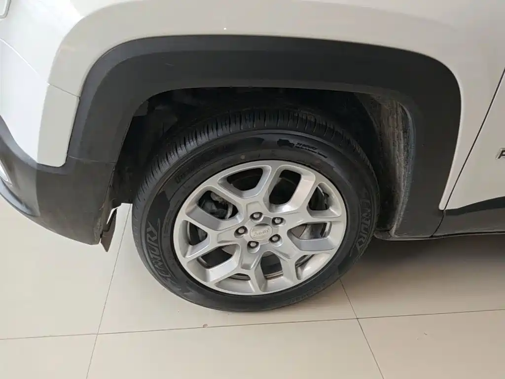 Jeep Renegade — миниатюра 23