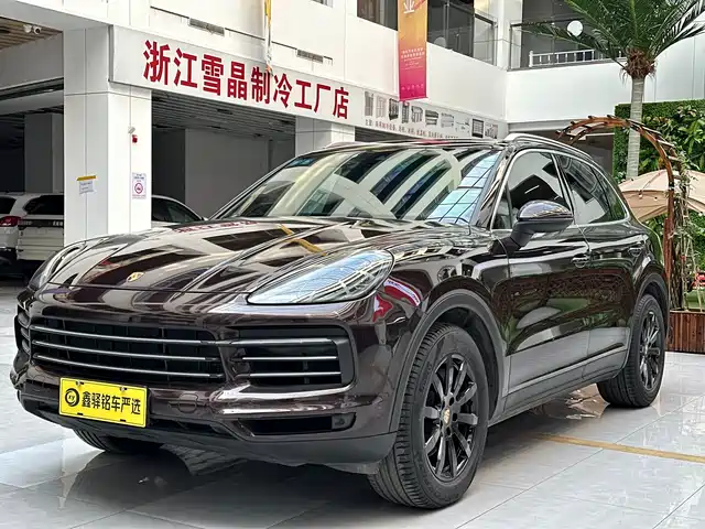 PORSCHE CAYENNE