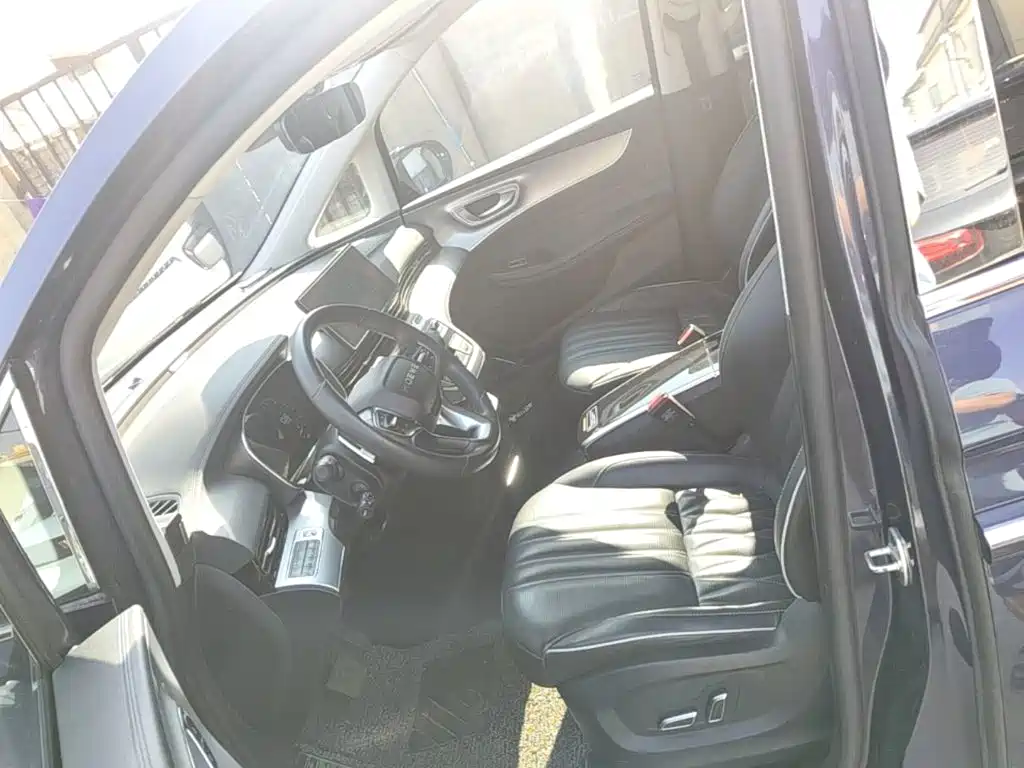 Roewe iMAX8 — миниатюра 15