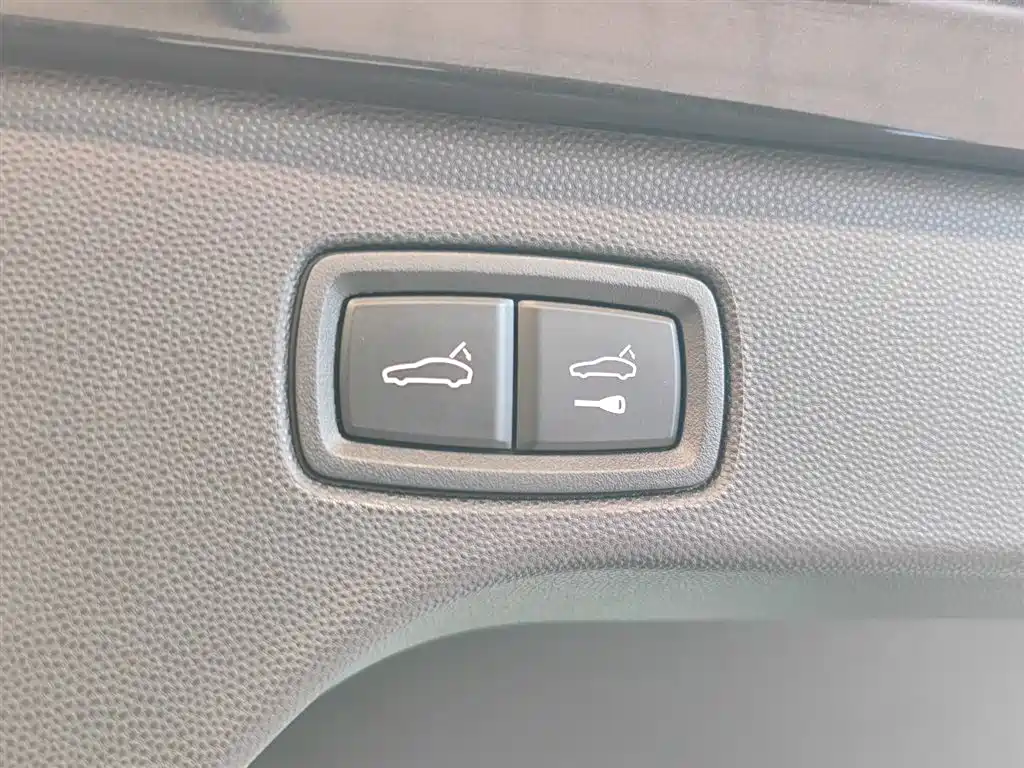 PORSCHE MACAN NEW ENERGY