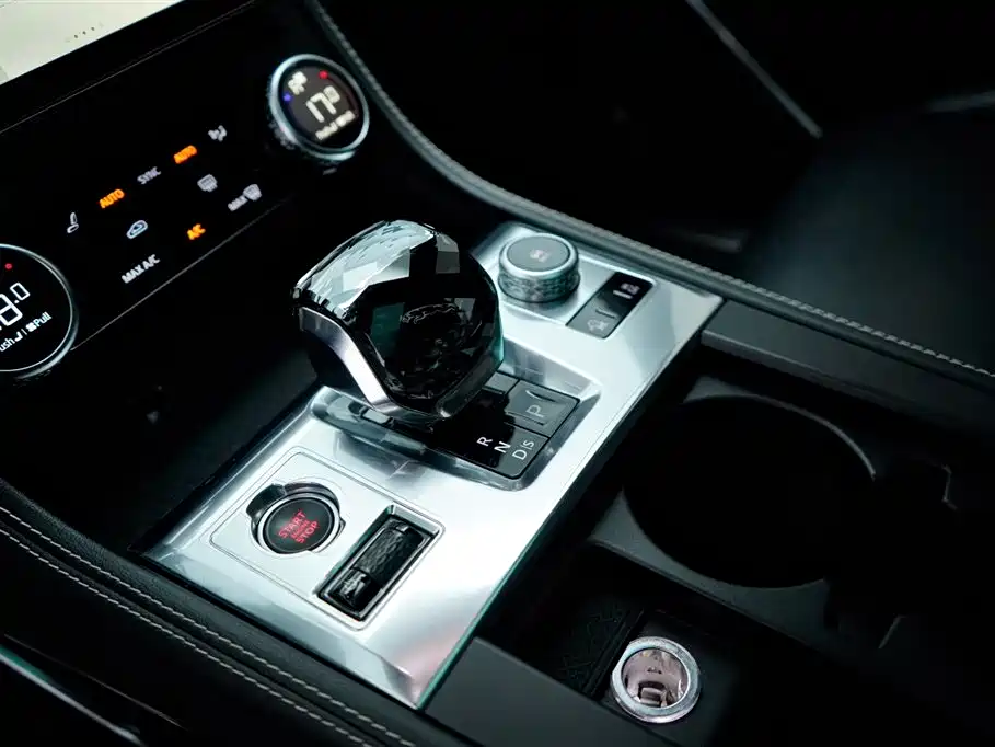 Jaguar F-Pace 2021 250PS R-Dynamic SE