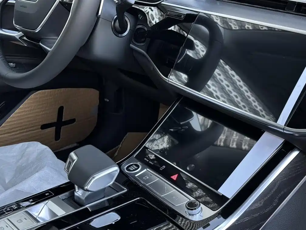 Audi A8 — миниатюра 9