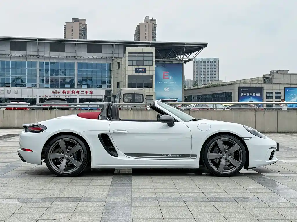 Porsche 718 2019 Boxster T 2.0T
