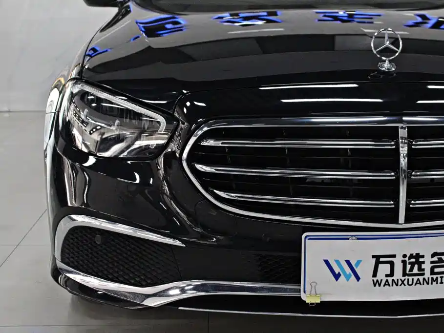 Mercedes-Benz E-Class — миниатюра 2