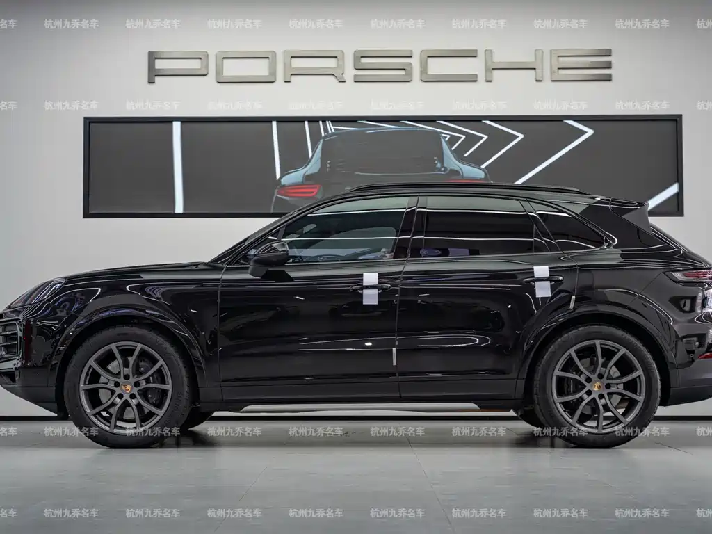 Porsche Cayenne — миниатюра 8
