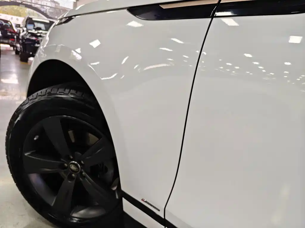 Land Rover Velar — миниатюра 13