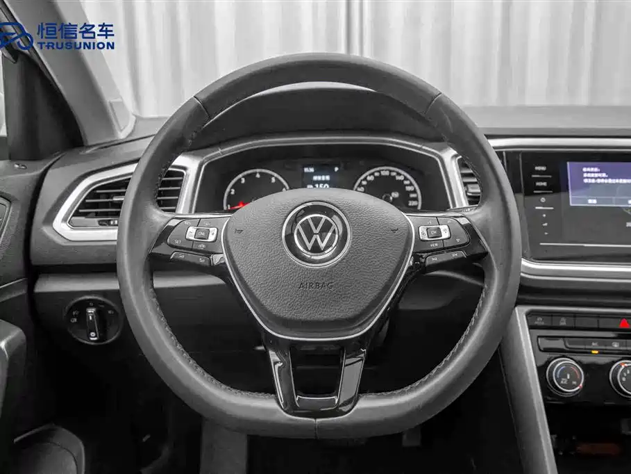 VOLKSWAGEN T ROC EXPLORING SONGS