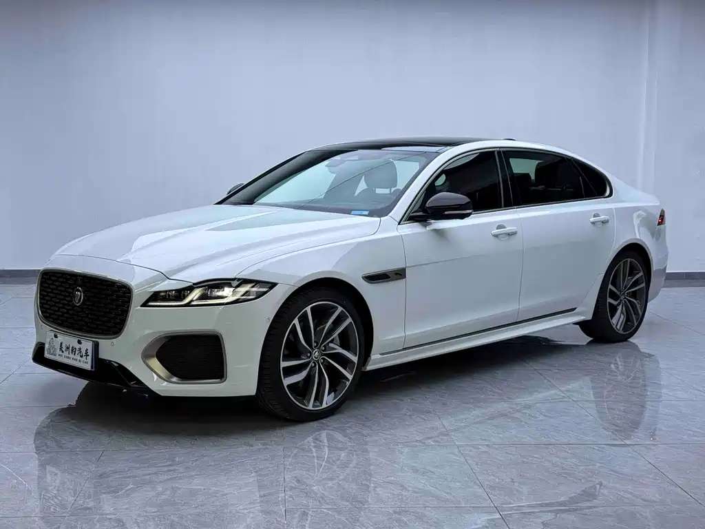 Jaguar XFL