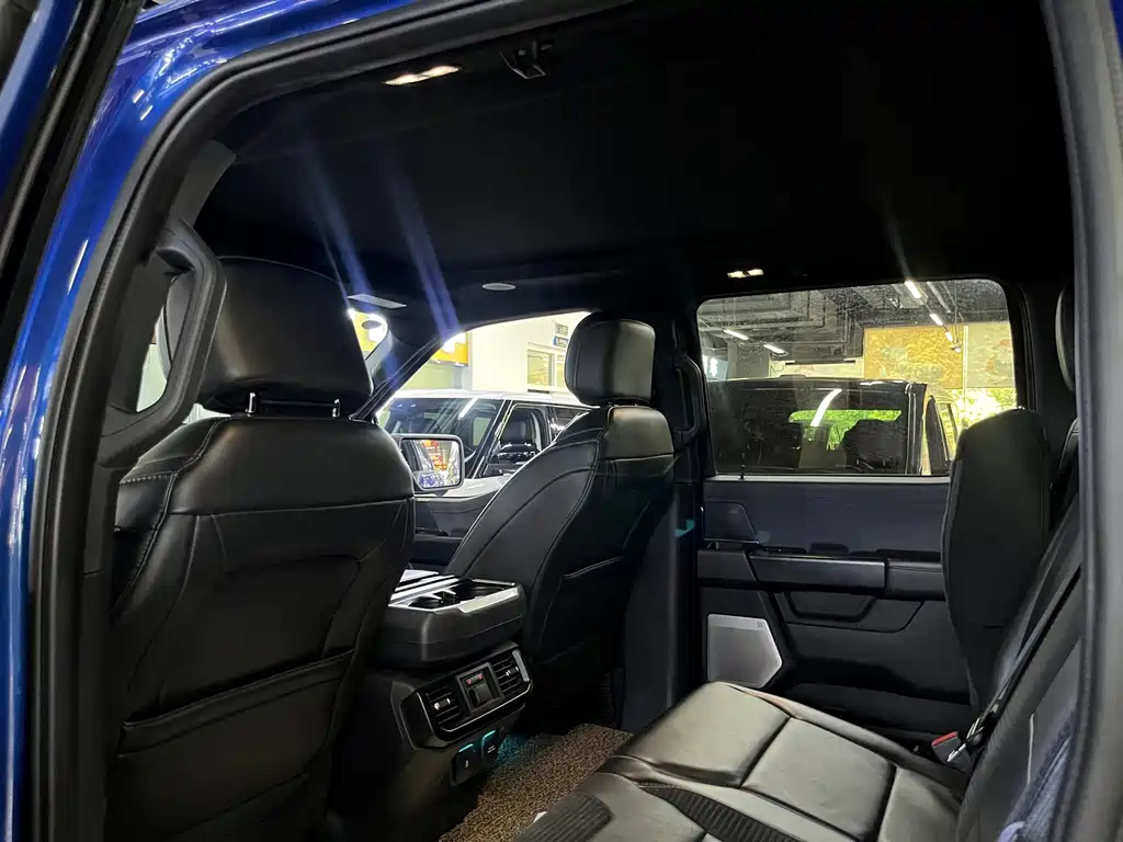 Ford F-150 Raptor — миниатюра 6