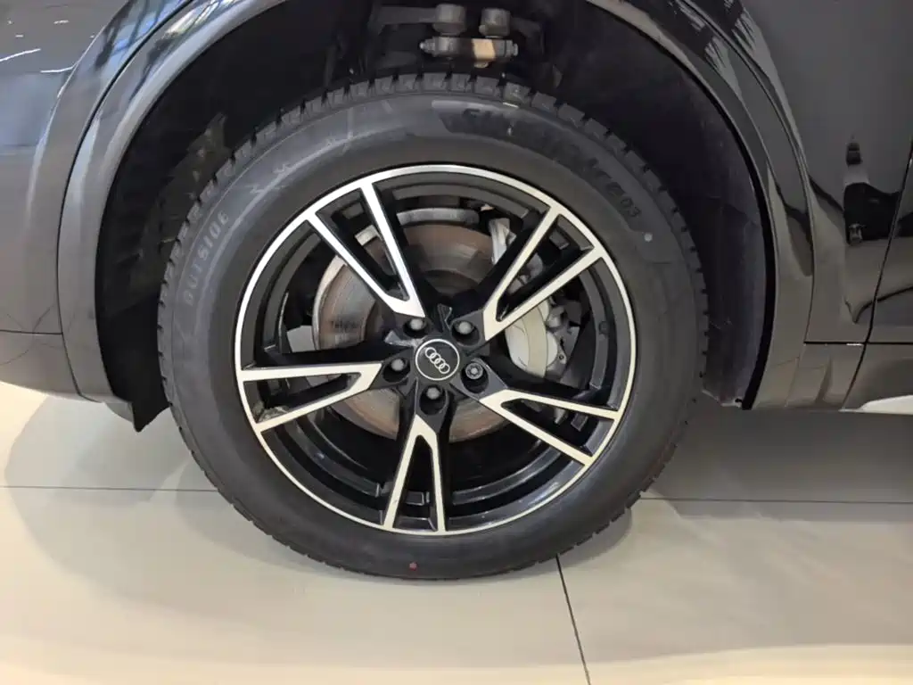 Audi Q5L — миниатюра 23