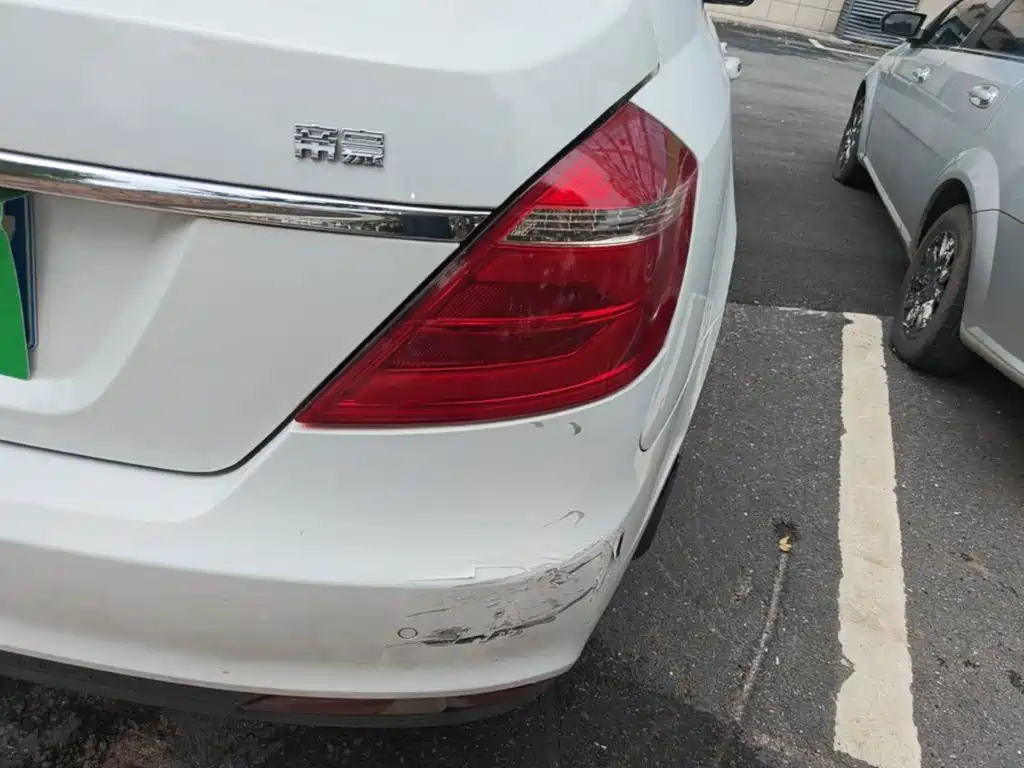 Geely Emgrand — миниатюра 8